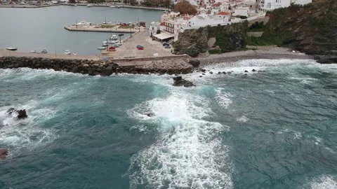Dramatic winter scenery over Chora town in Skopelos island, Greece Vídeo Stock 162366288