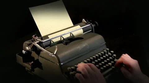 Dramatica camera movement and added video effect while showing typing on a Vídeos de archivo 27792909