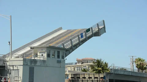 Drawbridge on the Florida coastline Video stock 38822089