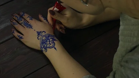 Drawing on the body Stock Footage 81549270