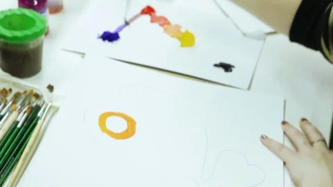 Drawing a butterfly Stock-Footage 73657843