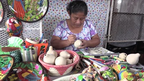 Drawing on Calabash 스톡 동영상 76002502