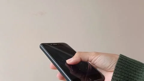 Drawing a pattern on the phone to unlock it Stock Footage 150599205