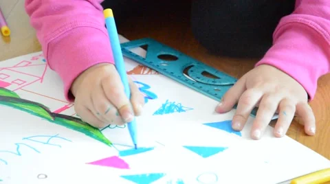 Drawing a triangle Stock Footage 41563661