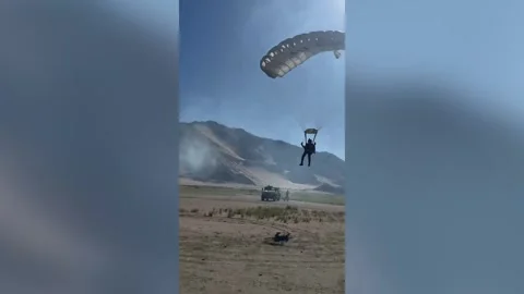 DRDO conducts high-altitude combat parachute trial at 22,000 feet in Lada... Stock Footage 343641225