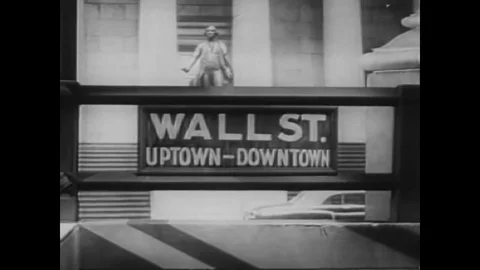 The Dreyfus Lion walks through New York City and Wall St., for Dreyfus Financial Stock Footage 79424328