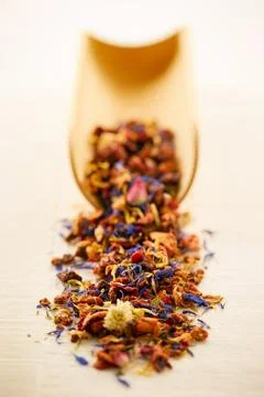 Dried flower tea, various dried leaves Foto stock