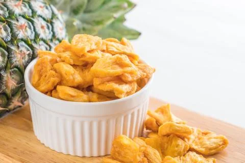 Dried pineapple crispy chips Stock-Fotos