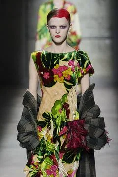  Dries Van Noten RTW Fall 2020 at Paris fashion Week Dries Van Noten RTW F... Foto stock