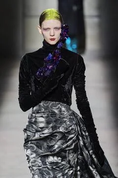  Dries Van Noten RTW Fall 2020 at Paris fashion Week Dries Van Noten RTW F... 스톡 사진