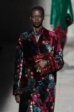  Dries Van Noten RTW Fall 2020 at Paris fashion Week Dries Van Noten RTW F... Foto stock