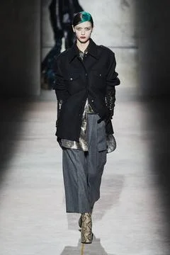  Dries Van Noten RTW Fall 2020 at Paris fashion Week Dries Van Noten RTW F... 스톡 사진