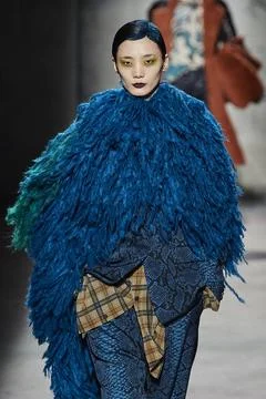  Dries Van Noten RTW Fall 2020 at Paris fashion Week Dries Van Noten RTW F... Stockfoto's