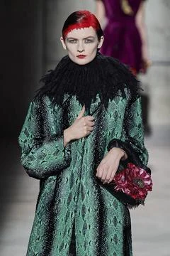  Dries Van Noten RTW Fall 2020 at Paris fashion Week Dries Van Noten RTW F... Stockfoto's