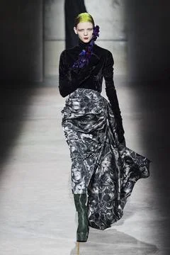  Dries Van Noten RTW Fall 2020 at Paris fashion Week Dries Van Noten RTW F... 스톡 사진