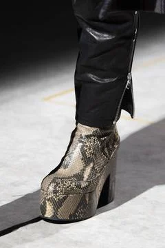  Dries Van Noten RTW Fall 2020 at Paris fashion Week Dries Van Noten RTW F... Foto stock