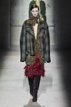  Dries Van Noten RTW Fall 2020 at Paris fashion Week Dries Van Noten RTW F... Foto stock