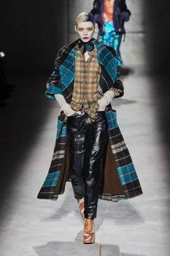  Dries Van Noten RTW Fall 2020 at Paris fashion Week Dries Van Noten RTW F... 스톡 사진