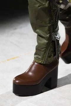  Dries Van Noten RTW Fall 2020 at Paris fashion Week Dries Van Noten RTW F... 스톡 사진