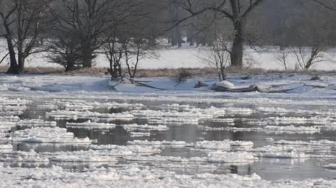 Drifting ice on Elbe River, Flusslandschaft Elbe Biosphere Reserve, Germany Stock Footage 12675937