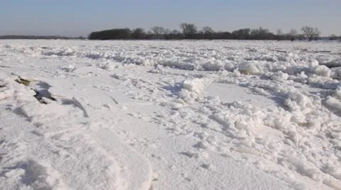 Drifting ice on Elbe River, Flusslandschaft Elbe Biosphere Reserve, Germany Stock Footage 12675968