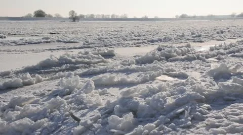 Drifting ice on Elbe River, Flusslandschaft Elbe Biosphere Reserve, Germany Stock Footage 18078742