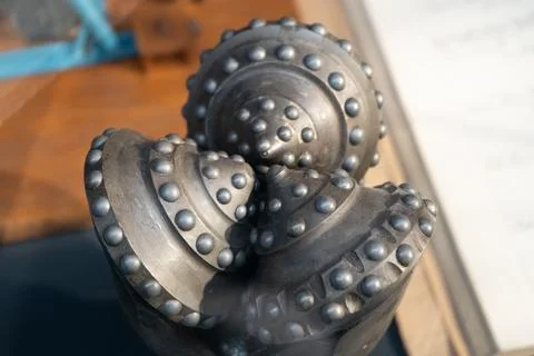 Drill bits. Perforator button for water wells. Tricone bit. Equipment for water Foto stock