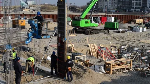 Drilling, fixing a triangle shape Vídeos de archivo 171716277