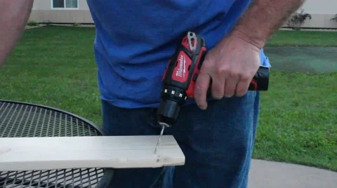 Drilling a hole Vídeo Stock 56349369