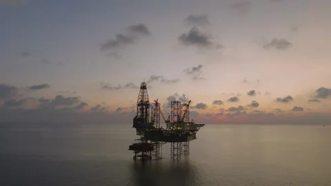 Drilling Mud Return Flow and Flow Sensor Paddle in the Rig Flowline Vidéo 347331742