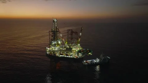 Drilling Mud Return Flow and Flow Sensor Paddle in the Rig Flowline Vidéo 347333014