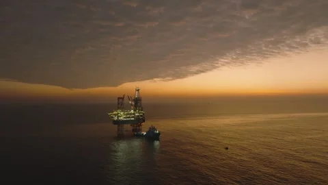 Drilling Mud Return Flow and Flow Sensor Paddle in the Rig Flowline Video stock 347333032