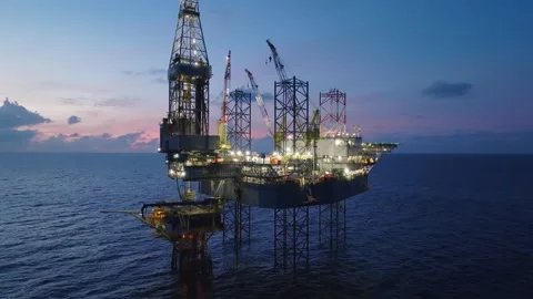 Drilling Mud Return Flow and Flow Sensor Paddle in the Rig Flowline Vidéo 347750085