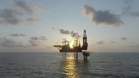 Drilling Mud Return Flow and Flow Sensor Paddle in the Rig Flowline 库存影片 348251634