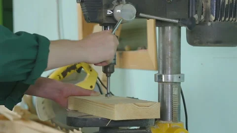 Drilling of an opening in wood Video stock 93022048