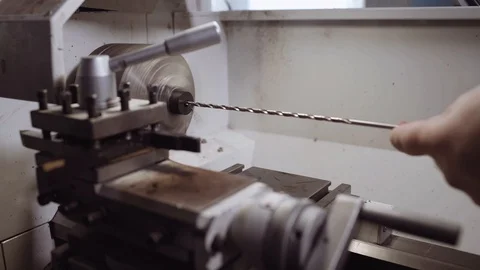 Drilling plastic tube in lathe, close up turner works process Vidéo 101200057