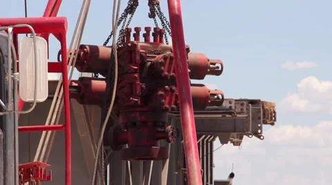 Drilling Rig Crew Setting up Rig 16 Stock-Footage 42356965