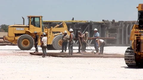 Drilling Rig Crew Setting up Rig 2 Stock-Footage 42365463