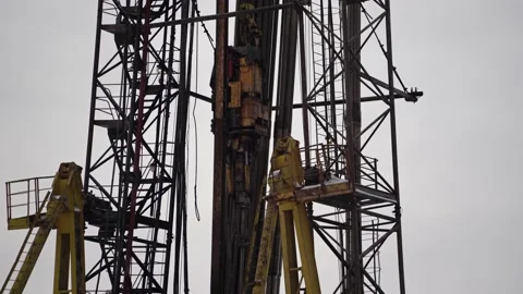 Drilling rig. The drill is spinning. Drilling rig. The drill is spinning. Top 스톡 동영상 151336537
