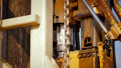 Drilling rig in operation, drilling a well, close-up 스톡 동영상 142494464