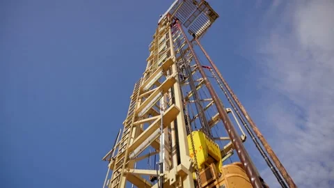 Drilling rig in operation, drilling a well Stock Footage 142494585