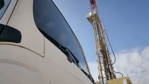 Drilling rig in operation, drilling a well Stock Footage 142494905