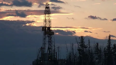 Drilling rig at sunset (time lapse) Stock Footage 255660099
