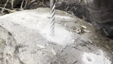 Drilling stone with a drill video Video stock 320869207