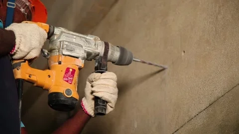Drilling the wall 2 動画素材 288230735