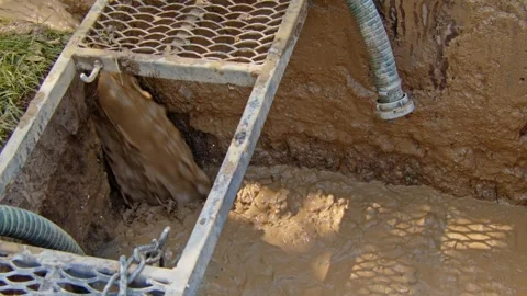 Drilling a water well to access underground resources in rural area Vidéo 336792778
