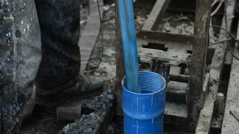 Drilling of the  water well 動画素材 100608772
