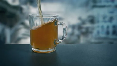 Drink Is Poured In Space Shuttle With Distorted Gravity Vídeo Stock 153385832