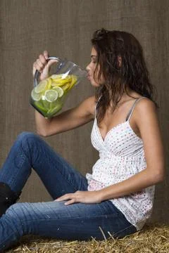 Drinking lemonade Stockfoto's