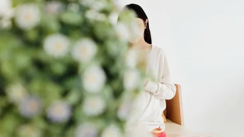 Drinking pasteurized milk Useful to Asian mothers who are pregnant Stock Footage 110627117